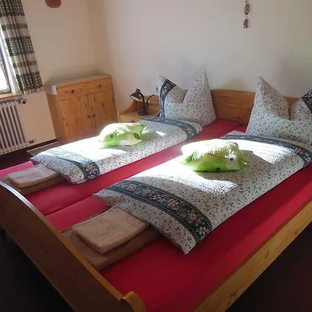 Gasthaus Lamm 게스트하우스 *